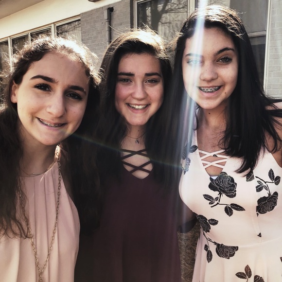 Meet your Posher, Hannah - Picture 1 of 1